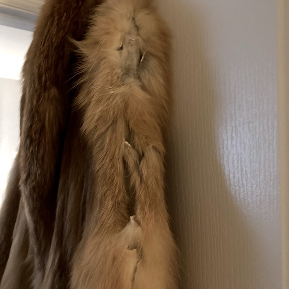 Fabulous Full length Fox Coat - Picture 9 of 10